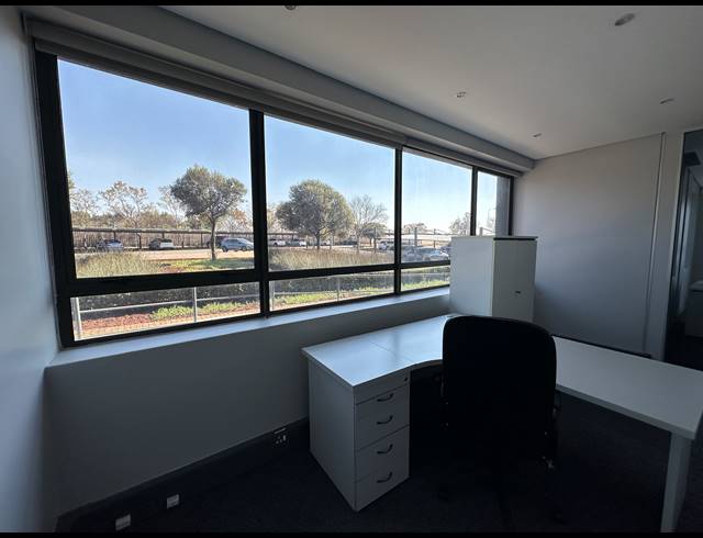 133M² OFFICE TO LET IN IRENE